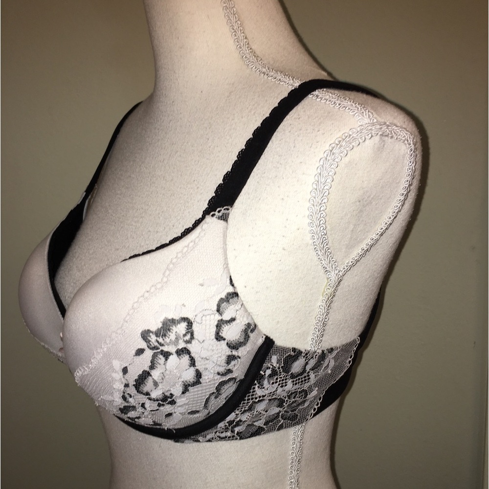 Victoria’s Secret Body By Victoria Perfect Shape Bra - Picture 6 of 10